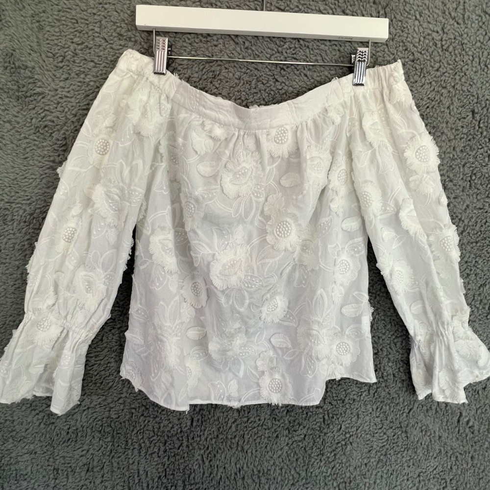 White Embroidered Off Shoulder Peasant‎ Top XS Bell Sleeve 3D Boho Romantic